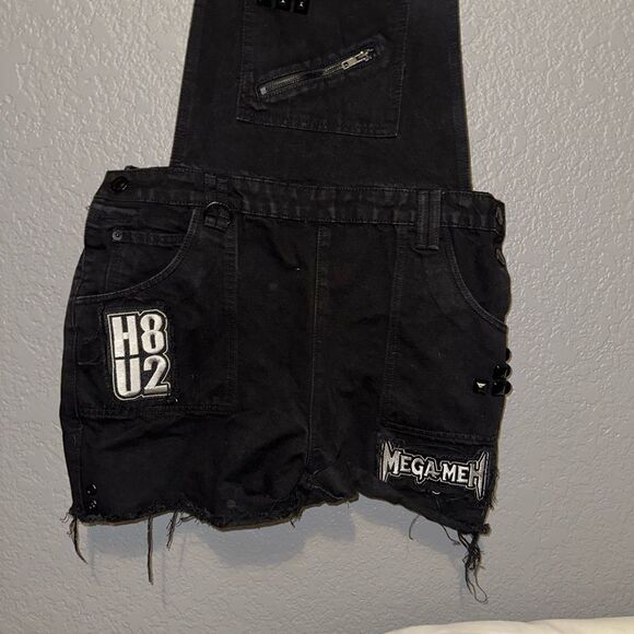 Dolls Kill Killstar Cassidy Overall Denim Shorts w/ Patches H8 U2 Distressed - Picture 4 of 12